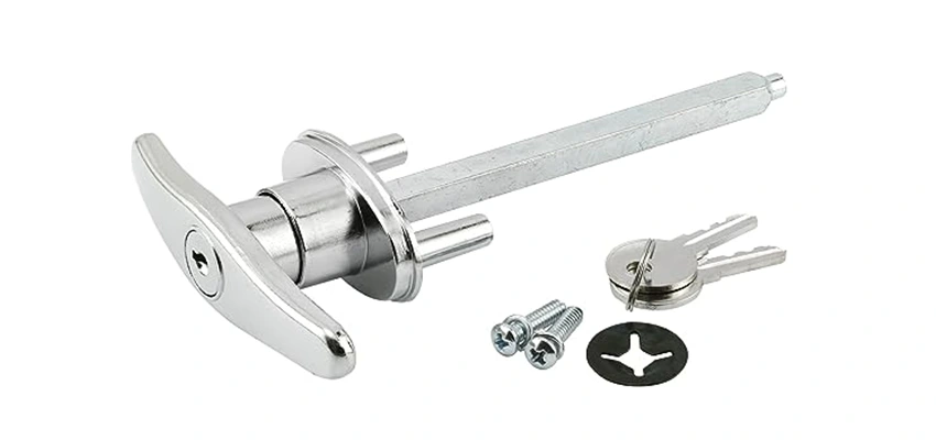 Old Style Garage Door Locks Replacements in La Riviera, California