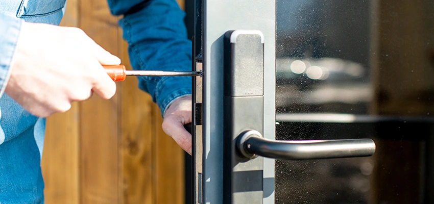 Aluminium Door Lock Replacement in La Riviera, California