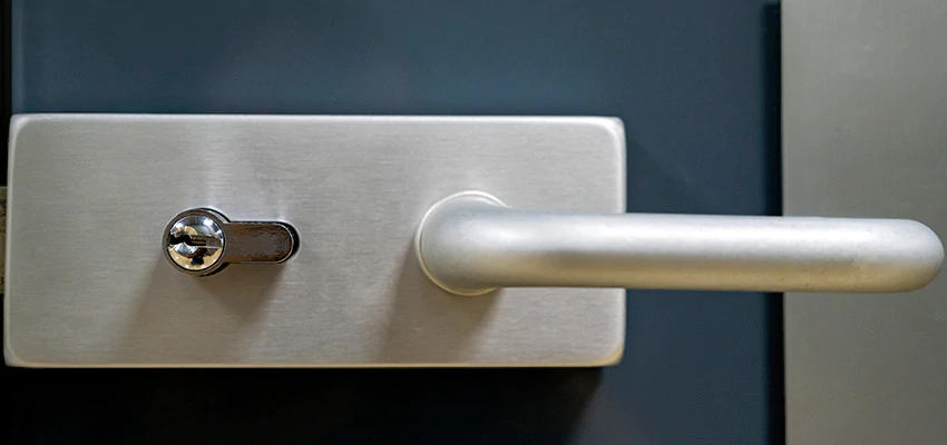 Change Patio Door Locks in La Riviera, California